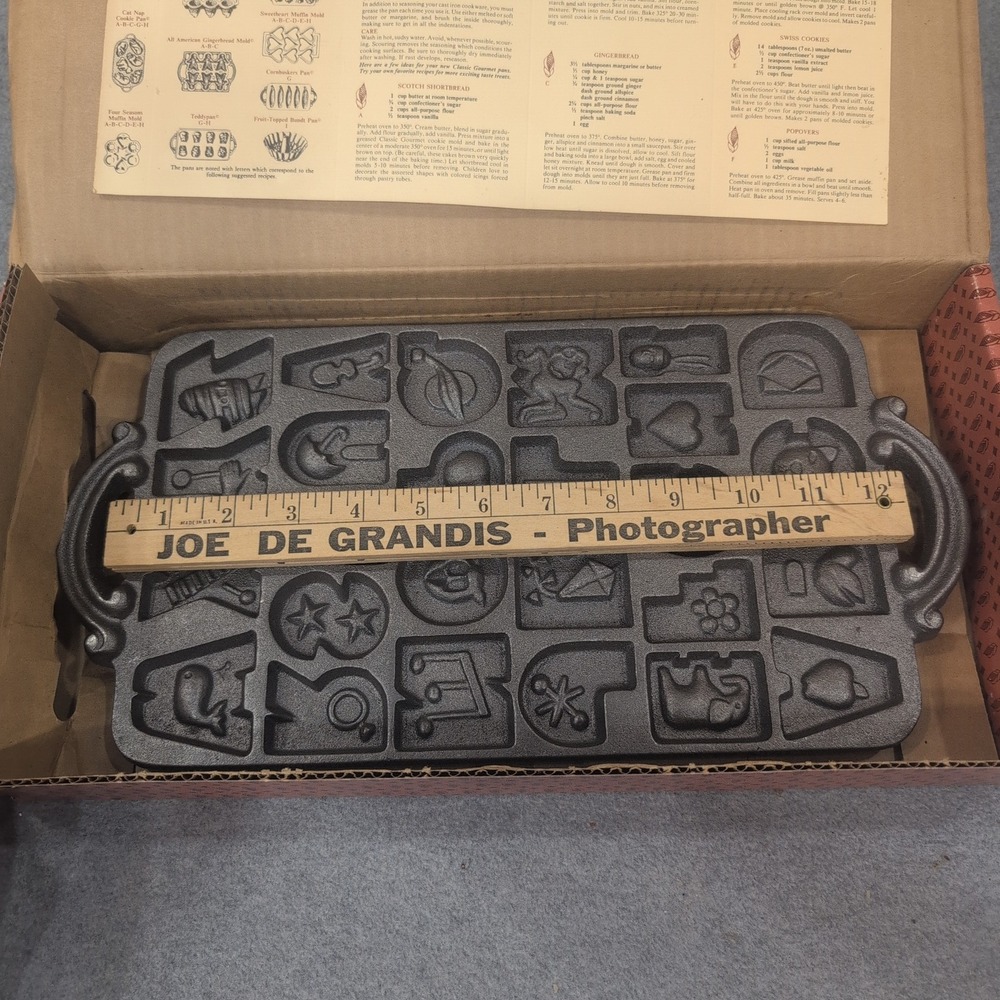 Classic Gourmet John Wright Cast Iron Alphabet Cookie Mold Pan 73-026 Vintage - Picture 6 of 6